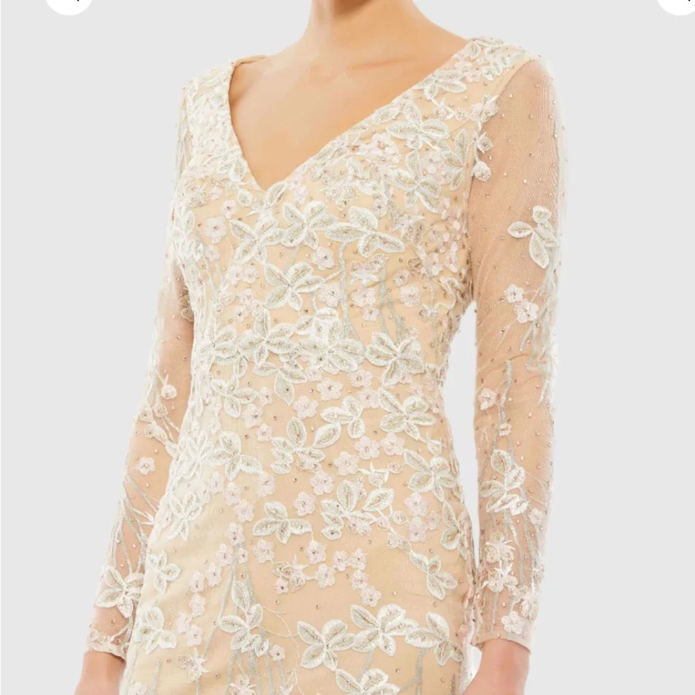 Mac Duggal Long Sleeve Lace Gown in Cream and White - Picture 3 of 9